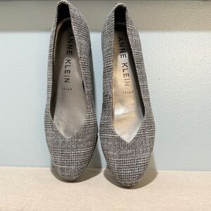 Anne Klein Women's Black and Gray Loafers